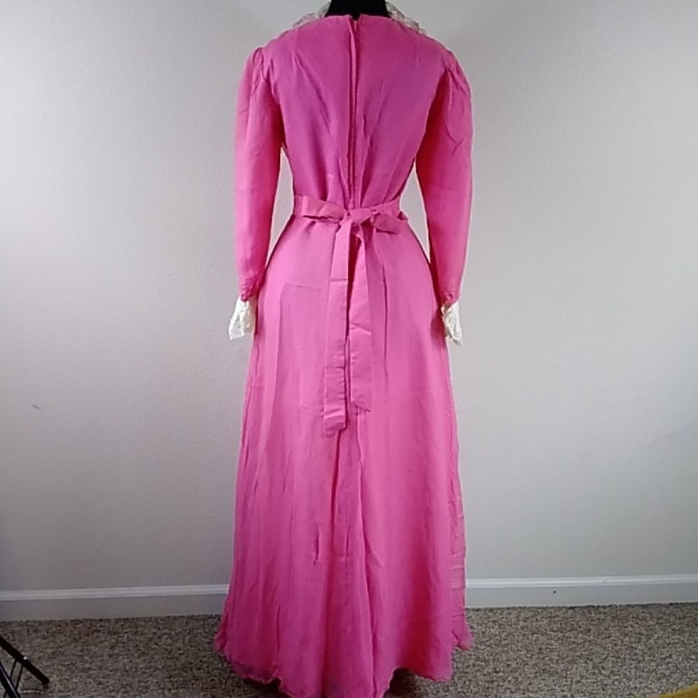 Handmade Silk Women Vintage Dress Size M Needs to Clean - Picture 2 of 16